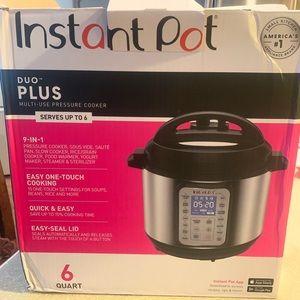 Instant Pot Duo Plus 6 quart, new!